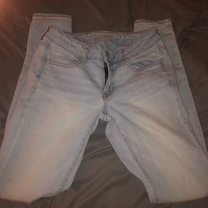 AMERICAN EAGLE JEANS
